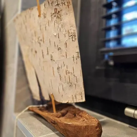 Rannamaja Kuemblustuenni & Saunaga *