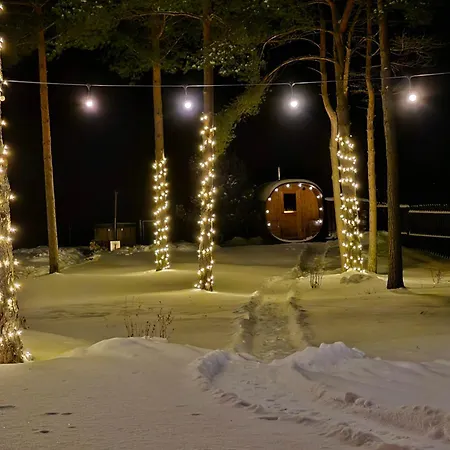 بيت للعطل Rannamaja Kuemblustuenni & Saunaga