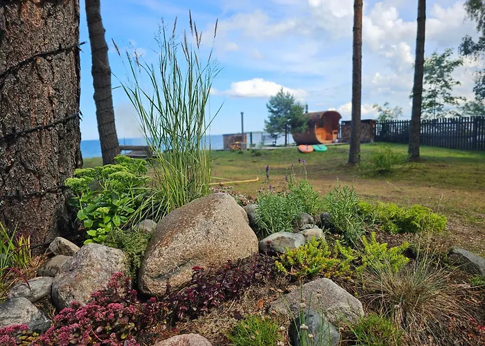 Rannamaja Kuemblustuenni & Saunaga Ferienhaus Haapse