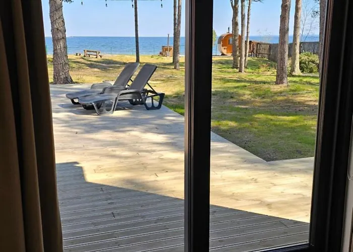 Rannamaja Kuemblustuenni & Saunaga Ferienhaus Haapse