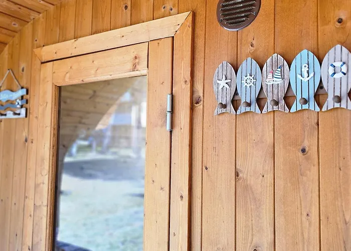 Rannamaja Kuemblustuenni & Saunaga * Haapse